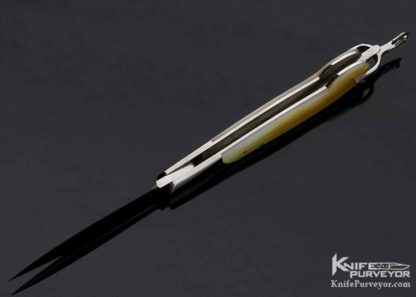 Andy Mills Custom Knife Gold Lip Pearl Tail Lock - Image 6