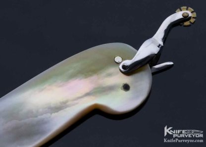 Andy Mills Custom Knife Gold Lip Pearl Tail Lock - Image 5