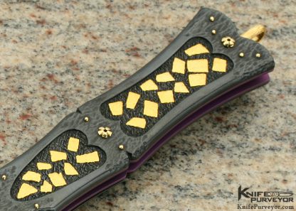 Howard Hitchmough Custom Knife Textured Blued Steel with Gold Nugget Inlays, Damasteel Damascus Dagger with Gold Bale and Pearl Inlaid Gold Pivot Linerlock - Image 3