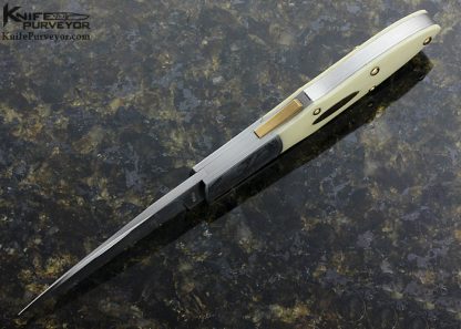 Durvyn Howard Custom Knife Pre-ban Elephant Ivory Midlock with 18Kt Gold Escutcheon and 18Kt Gold Pins "Bull and Bear" Engraved by Jon Robyn - Image 6