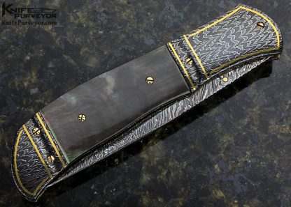 John W. Smith Custom Knive Blacklip Tahitian Pearl Shell Linerlock with Blued Sole Authorship Damascus with 24 Kt Gold Inlays - Image 3