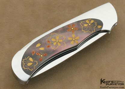 Shun Fujikawa Custom Knife Blacklip Tahitian Pearl Shell Lockback with 24Kt Gold Makie Overlays - Image 4