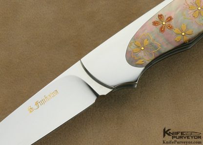 Shun Fujikawa Custom Knife Blacklip Tahitian Pearl Shell Lockback with 24Kt Gold Makie Overlays - Image 2