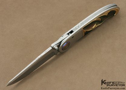 Michael Walker & Wolfgang Loerchner Custom Knife Collaboration Damasteel, Fluted Black Lip Tahitian Pearl Shell & Fluted Solid 14Kt Gold Inlaid Blade Lock - Image 4